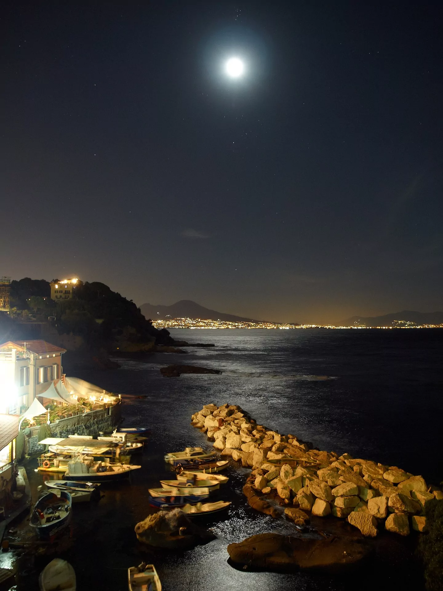naples-246587_1920